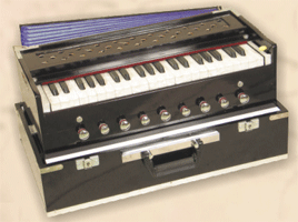 Klangwelten / Musikinstrumente / Harmonium, klappbar, mit coupler